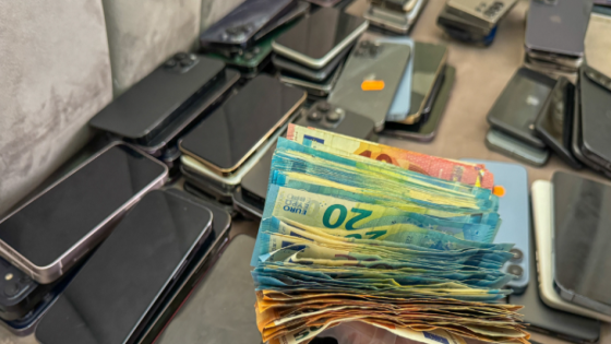 إسبانيا تكشف شبكة تهريب هواتف مسروقة إلى المغرب