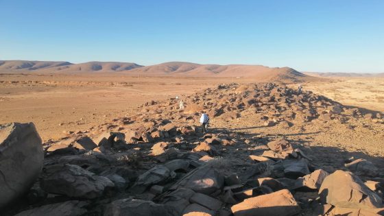 تخريب النقوش الصخرية في كلميم: بيان هام من حقوق الإنسان