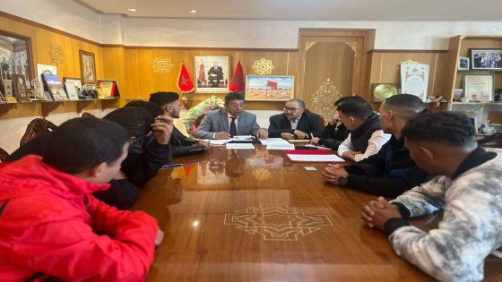 عندما يصبح اللقاء مناسبة لالتقاط الصور… لا لحلّ مشكلات الشباب