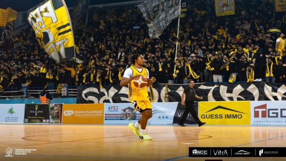 المغرب الرياضي الفاسي يقلب الطاولة على جمعية سلا ويواصل الزعامة