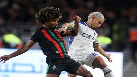 الجيش الملكي يتعاقد رسميًا مع الجناح جلال لخفيف بعقد يمتد لأربعة مواسم ونصف