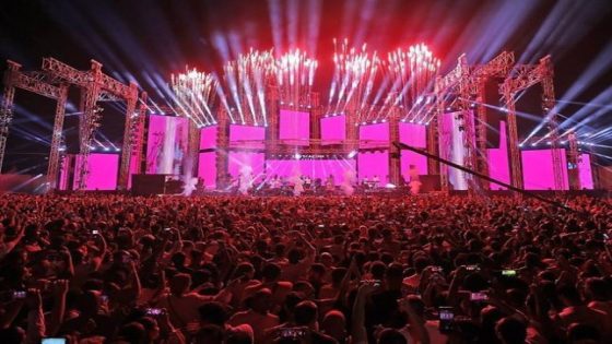 أين اختفى الفنانون حين غرقت البيوت؟ صمت النجومية في زمن الكوارث