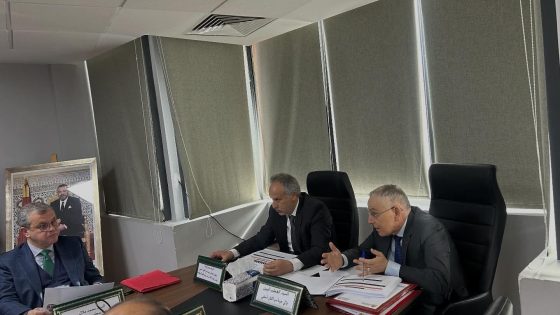 والي جهة مراكش آسفي يشهر ورقة الانضباط الإداري ويطلب لوائح “الموظفين الأشباح”