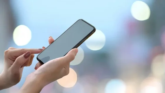 الكارثة ليست “ترندًا”… حين يسرق المحتوى روح التضامن