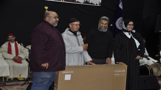 مجلس جماعة مراكش يُكرّم القيمين الدينيين في أجواء رمضانية روحانية تثميناً لرسالتهم السامية في خدمة بيوت الله