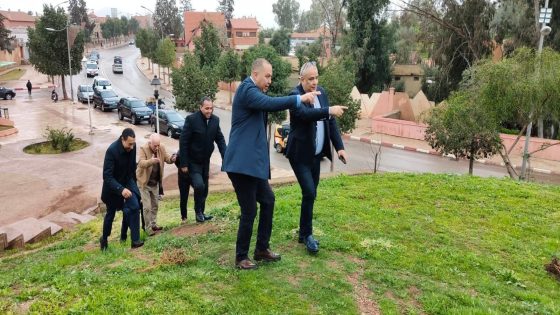 عامل إقليم خنيفرة في زيارة ميدانية لتتبع المشاريع التنموية وسوق المنتجات المجالية بالشلال