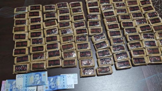 تازة.. فرقة مكافحة العصابات تفكك شبكة لترويج المخدرات وتحجز أزيد من 15 كيلوغراماً من الممنوعات وتوقف خمسة أشخاص