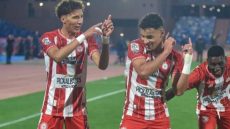 الكوكب المراكشي يحسم مواجهة حسنية أكادير بثنائية ثمينة ويصعد في الترتيب