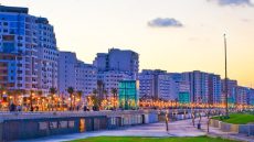 مطاعم وحانات طنجة تلتمس استثناءً زمنياً لمواكبة مباريات المنتخب المغربي