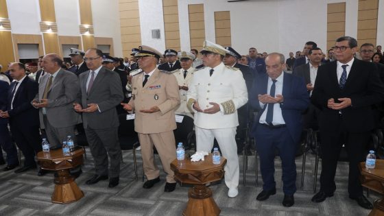عامل إقليم تازة، يترأس مراسيم الإنصات للخطاب الملكي السامي بمناسبة عيد العرش المجيد ويشرف على توشيح عدد من الموظفين بأوسمة ملكية شريفة.