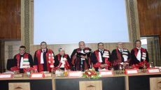 وكيل الملك بالمحكمة الابتدائية بواد زم الدكتور عمراني مصطفى ينال الدكتوراه بميزة “مشرف جدًا” مع التوصية بالنشر عن أطروحة حول عمل قضاء التحقيق في الانحصار الوطني والامتداد الدولي