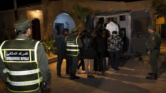 مراكش.. مداهمة فيلا يُشتبه في إعدادها للدعارة بتجزئة ميسك وتوقيف 10 أشخاص